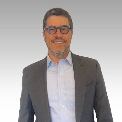 Dr. Horacio Chiesa - Escribano Titular Registro 1807 CABA, Socio Fundador Chiesa & Chiesa con más de 25 años de experiencia notarial